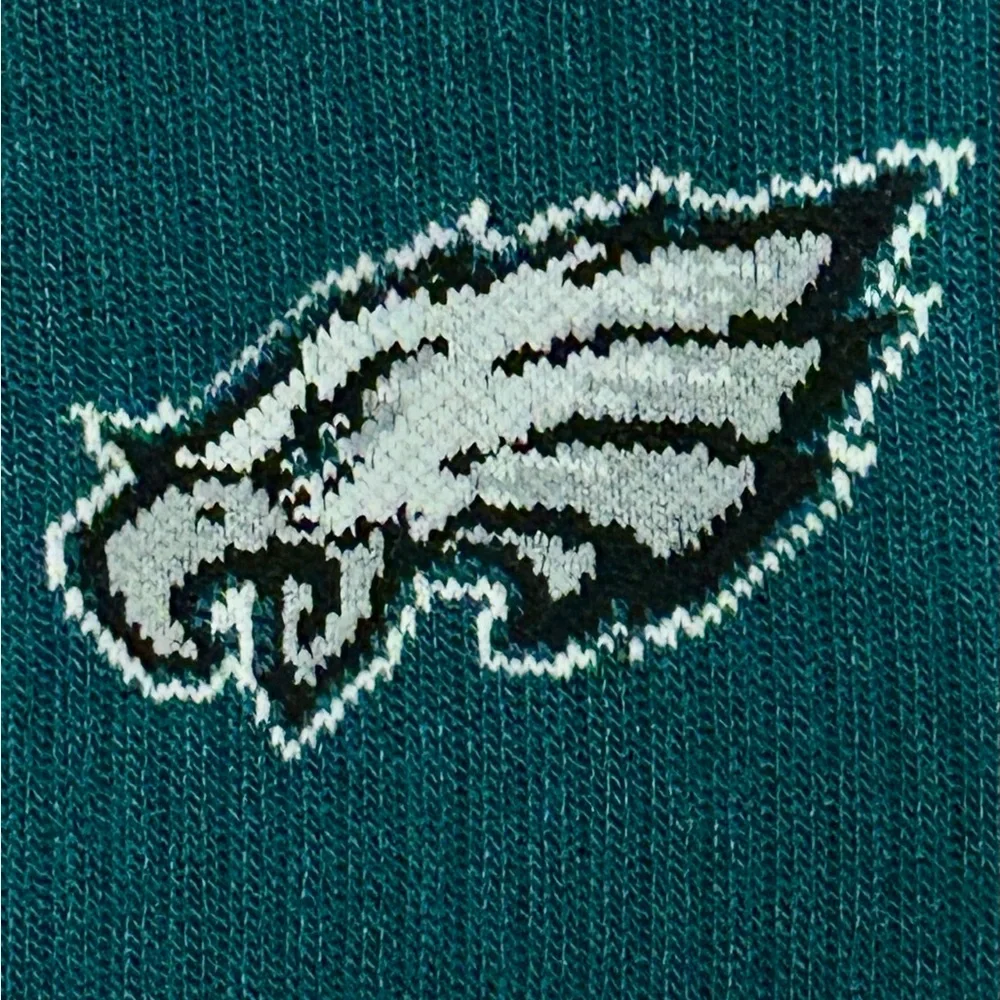 New Philadelphia Eagles Crew Socks, W/EAGLES LOGO UNISEX! M=8/12 & W=9.5-13.5